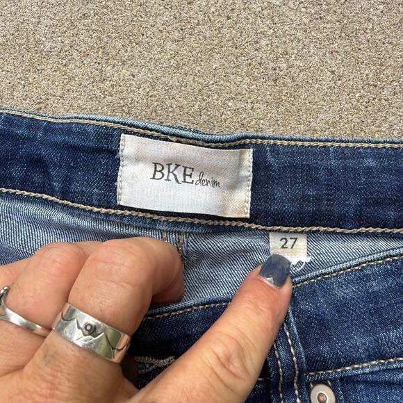 BKE Stella Distressed Stretch Blue Jean Shorts Size 27 ABK1930 - Picture 3 of 9